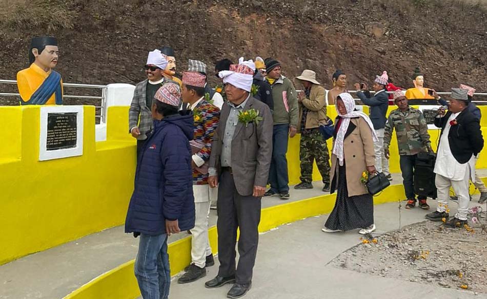 खोटेहाङ गाउँपालिकाको कपासेभञ्ज्याङमा निर्माण गरिएको ‘राष्ट्रिय विभूति पार्क’ सञ्चालनमा